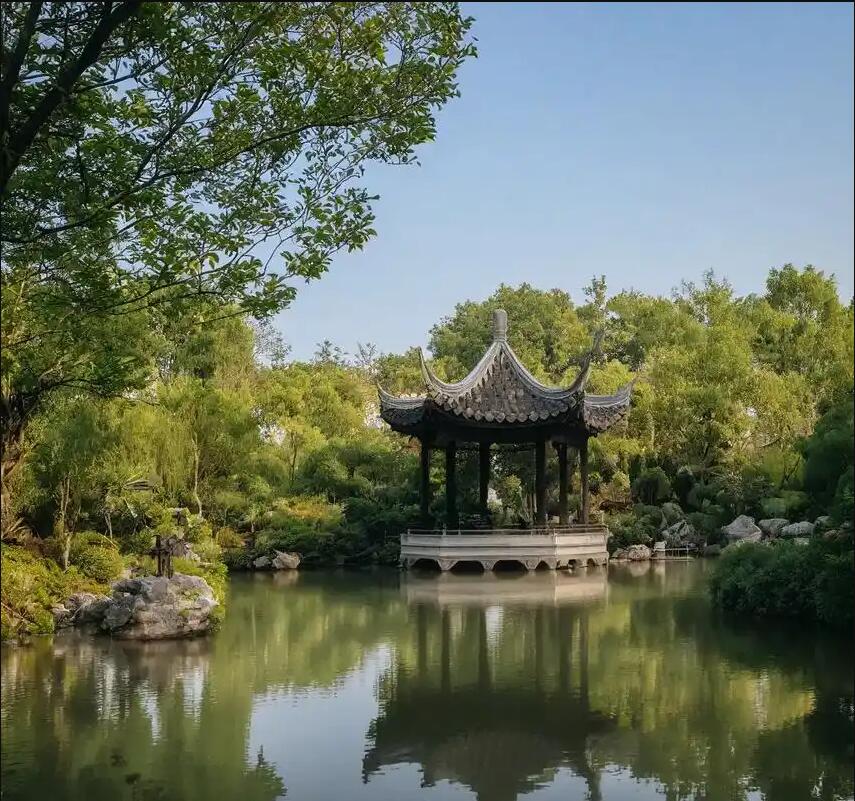 临川摆布餐饮有限公司